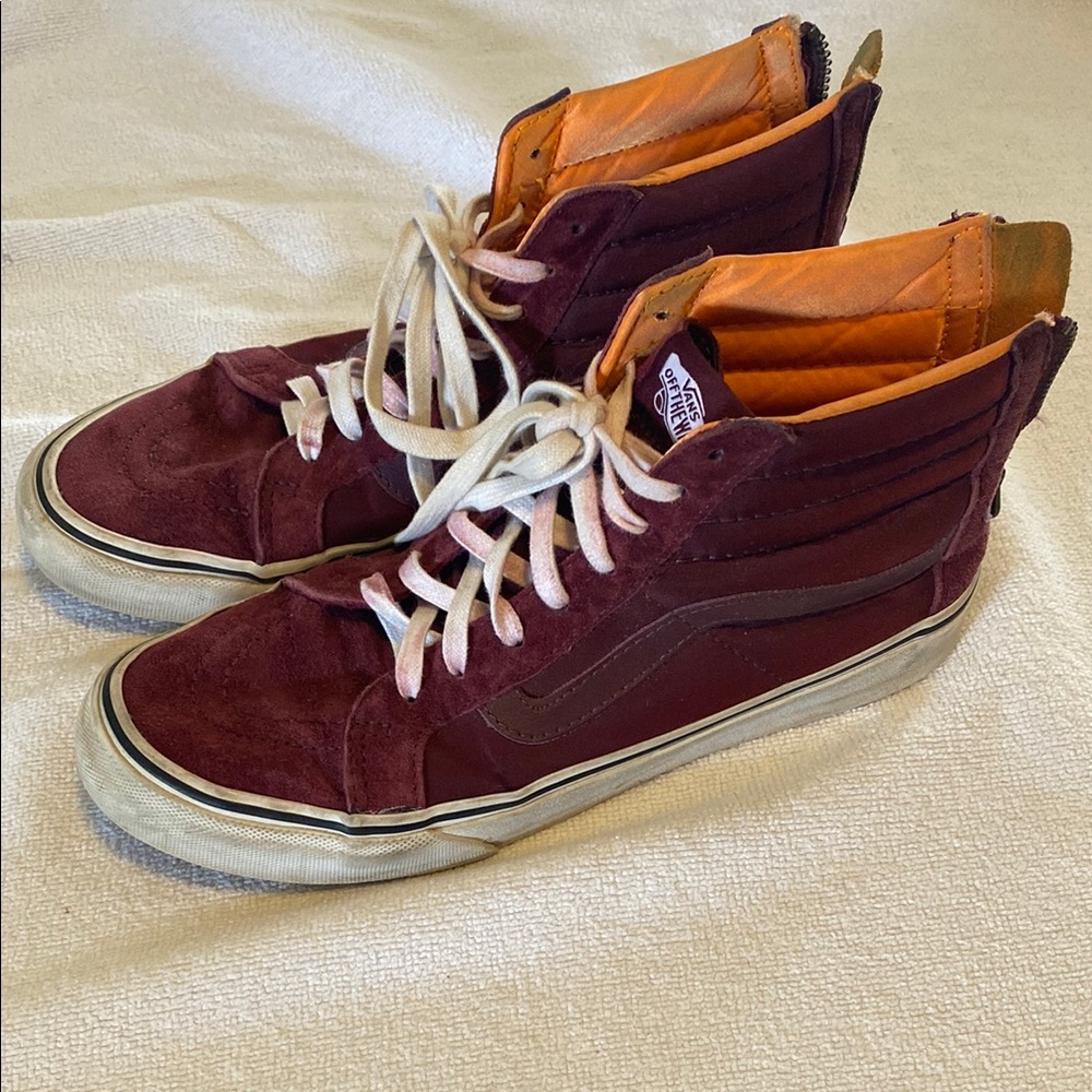 Vans Men's Burgundy High-Top Sneakers with zipper